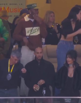 Kendall Jenner speaking with Hailey Bieber, who is outside of the camera's vantage point. | Source: Instagram/nfl