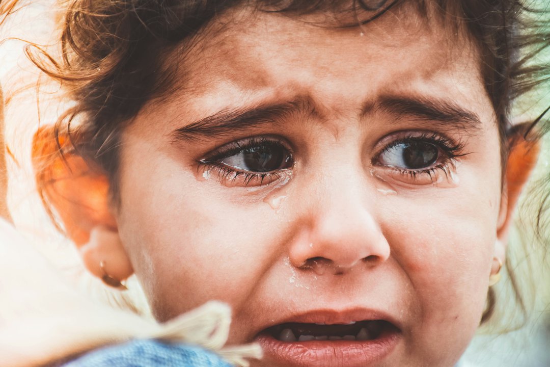 A little girl crying | Source: Pexels