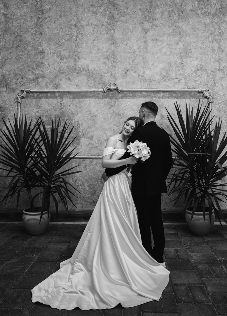 A happy couple after their wedding | Source: Pexels