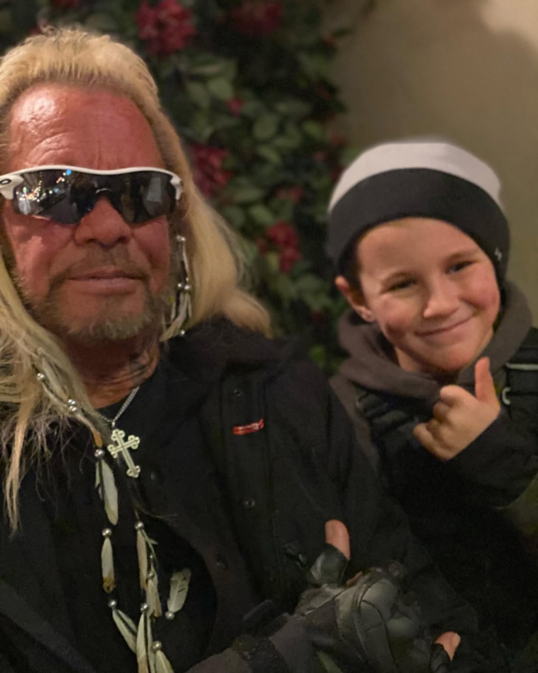 Anthony poses for a selfie with his granddad Duane Chapman. | Source: Instagram/franciedogchapman