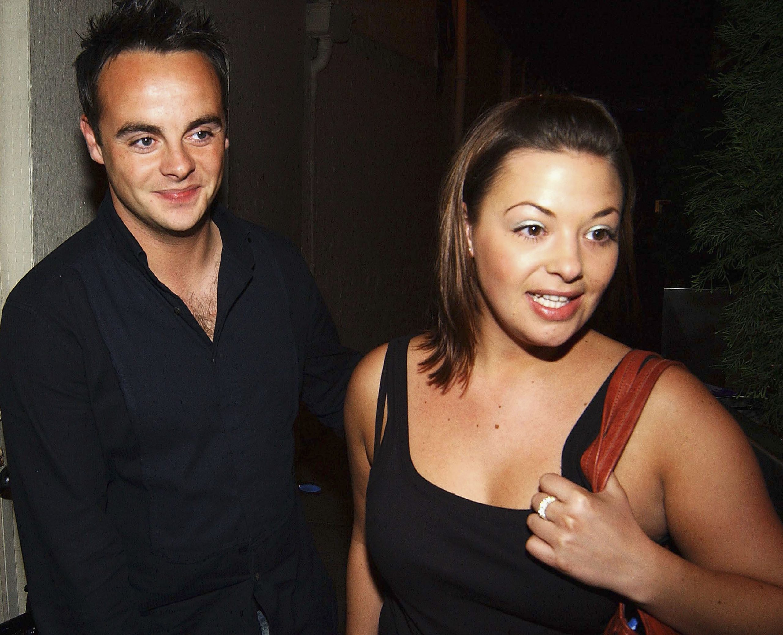 Ant McPartlin and Lisa Armstrong at Jonathan Wilkes' 26th birthday party on August 1, 2004, in Dublin, Ireland. | Source: Getty Images