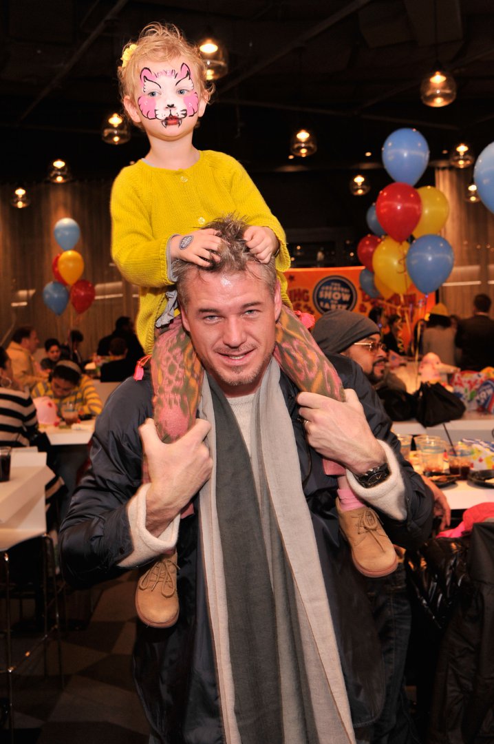 Eric Dane hoists his daughter Georgia across his shoulders as they attend Ringling Bros. And Barnum & Bailey Present Built To Amaze! in New York City on March 21, 2013. | Source: Getty Images
