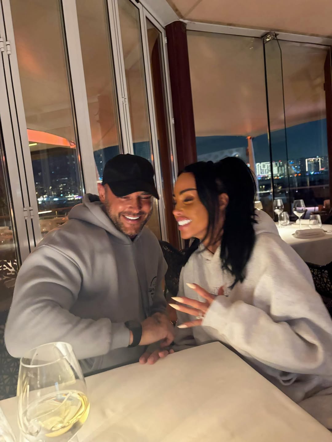 Katie Price and Lee Andrews pose for a selfie, posted on 25 January 2026. | Source: Instagram/wesleeandrews