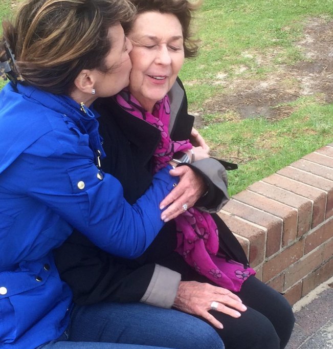 Savannah and Nancy Guthrie in a warm embrace, posted on January 27, 2020. | Source: Instagram/savannahguthrie