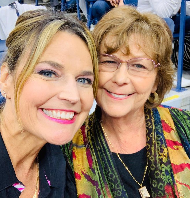 Savannah and Nancy Guthrie smiling for a photo, posted on January 27, 2020. | Source: Instagram/savannahguthrie