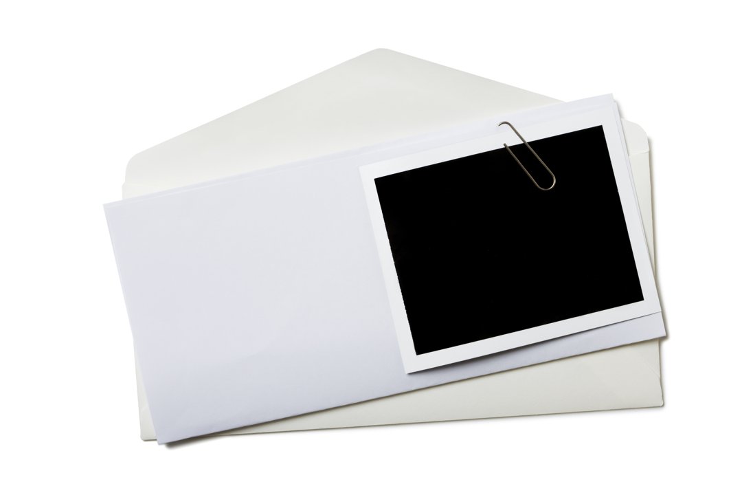 Envelope with blank photo | Source: Getty Images