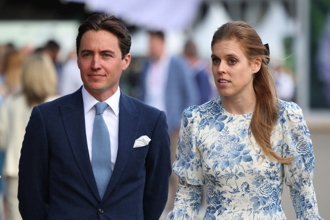Princess Beatrice and her husband, Edoardo Mapelli Mozzi, are given a tour during a visit to The Chelsea Flower Show 2022 at the Royal Hospital Chelsea on 23 May in London, England. | Source: Getty Images