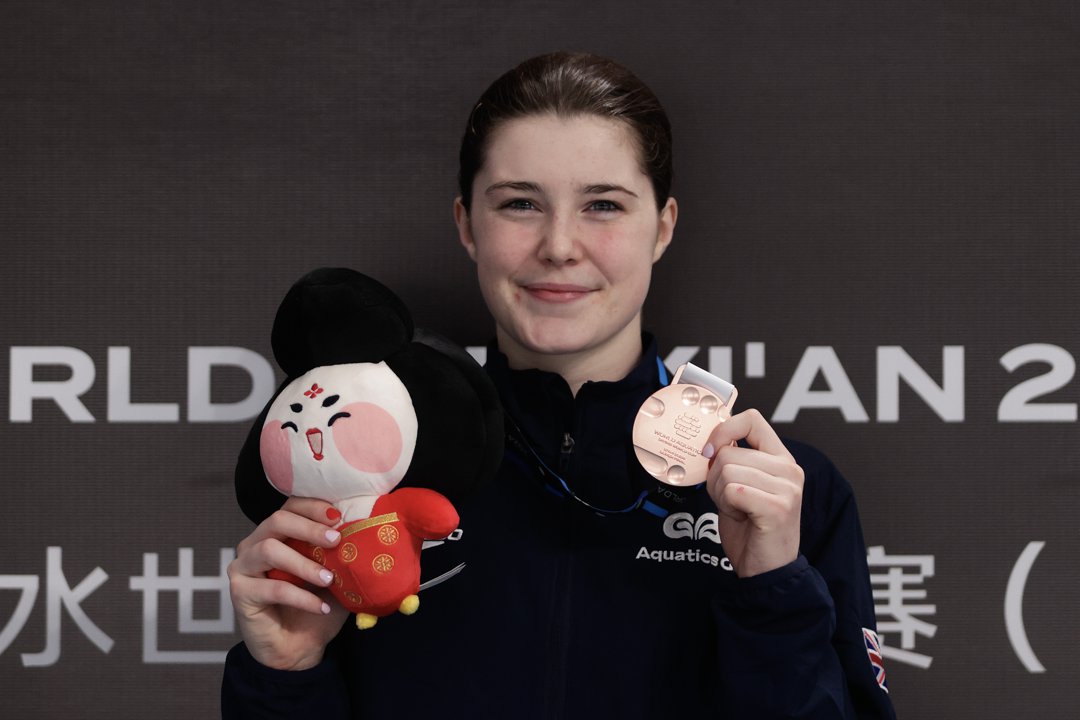 Andrea Spendolini-Sirieix of Great Britain poses with her bronze medal after the award ceremony for the Women 10m Platform final of the World Aquatics Diving World Cup 2024 at Xi'an Aoti Aquatic Centre on 21 April in Xi An, China. | Source: Getty Images