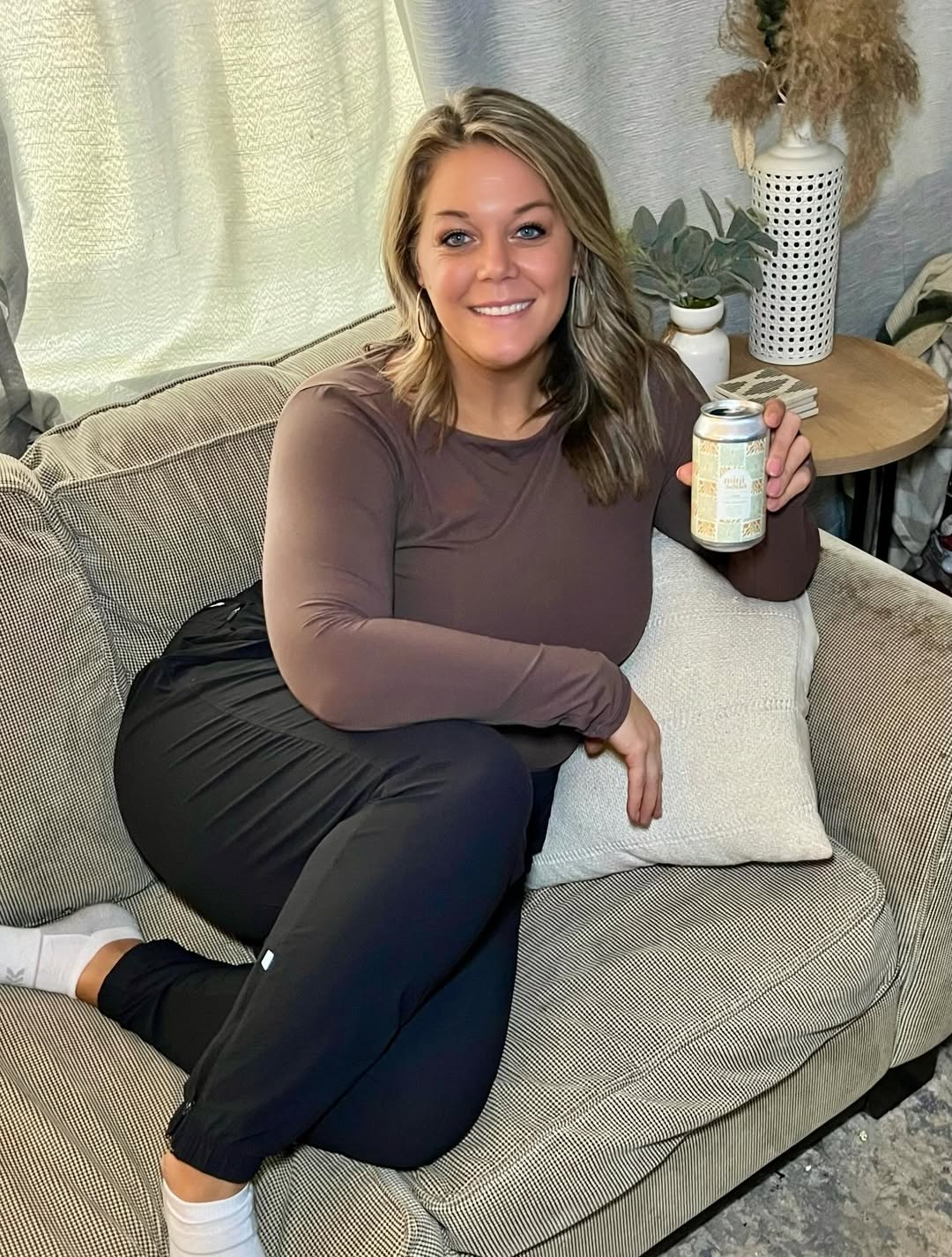 Jessi Pierce smiles at the camera, dated March 1, 2026 | Source: Instagram/jessip224