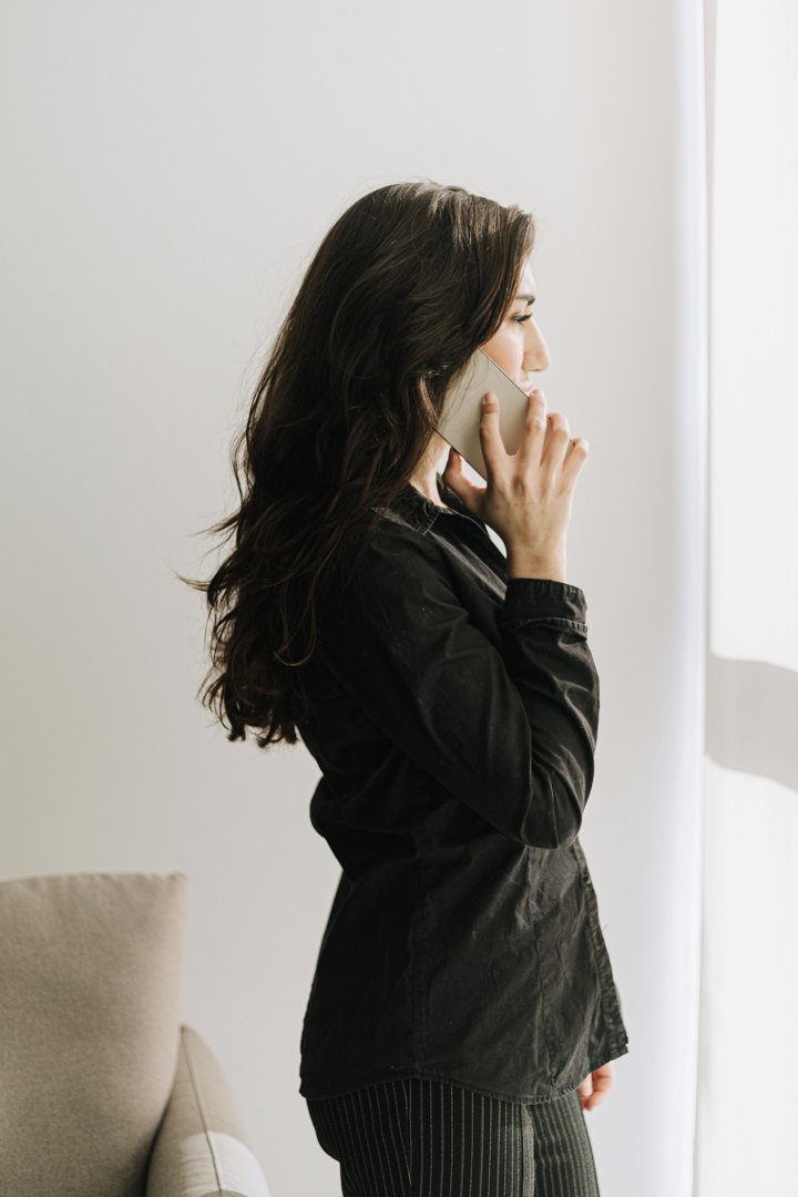 A woman on a call | Source: Pexels