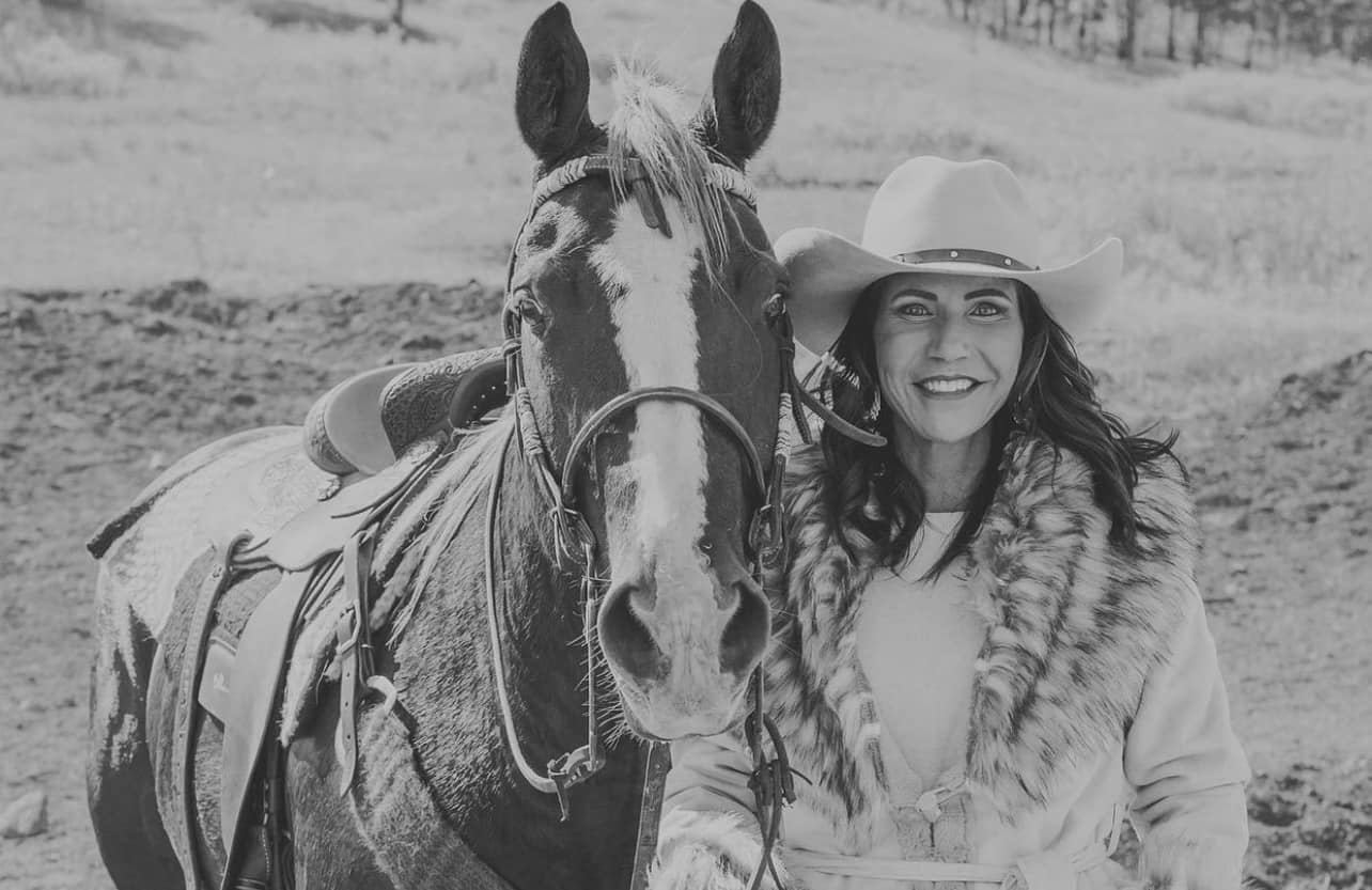 Kristi Noem, from a post dated November 30, 2021 | Source: Facebook/bryonnoem