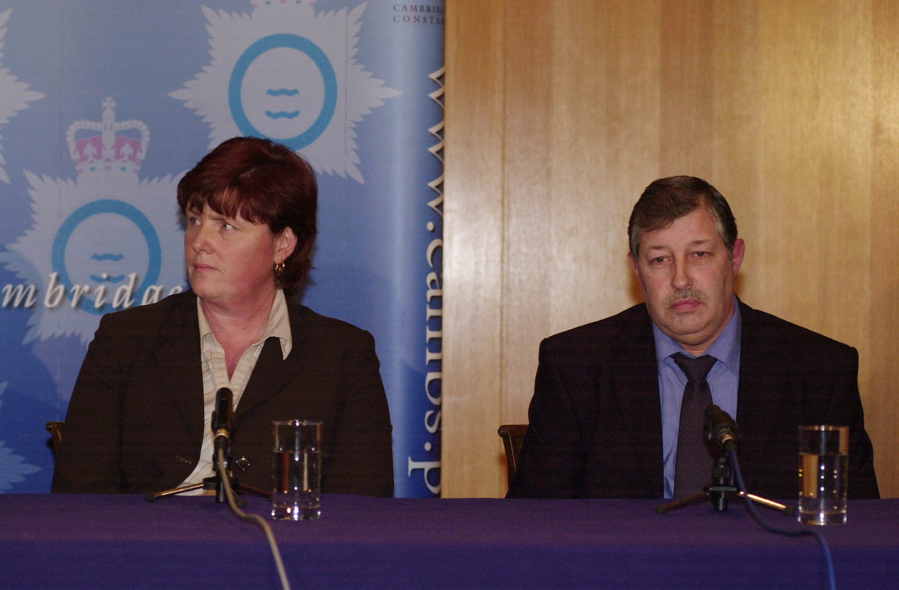 Leslie and Sharon Chapman, the parents of the murdered schoolgirl Jessica Chapman, pictured during a press conference following the end of the trial in which Ian Huntley was convicted of two murders inside the Old Bailey Criminal Court on December 17, 2003, in London, England. | Source: Getty Images