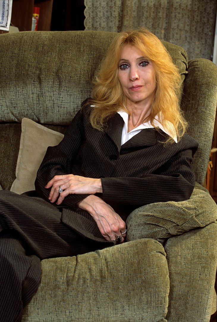 Debbie Nelson, Eminem's mother, is pictured in her home in September 2005, in Detroit, Michigan. | Source: Getty Images