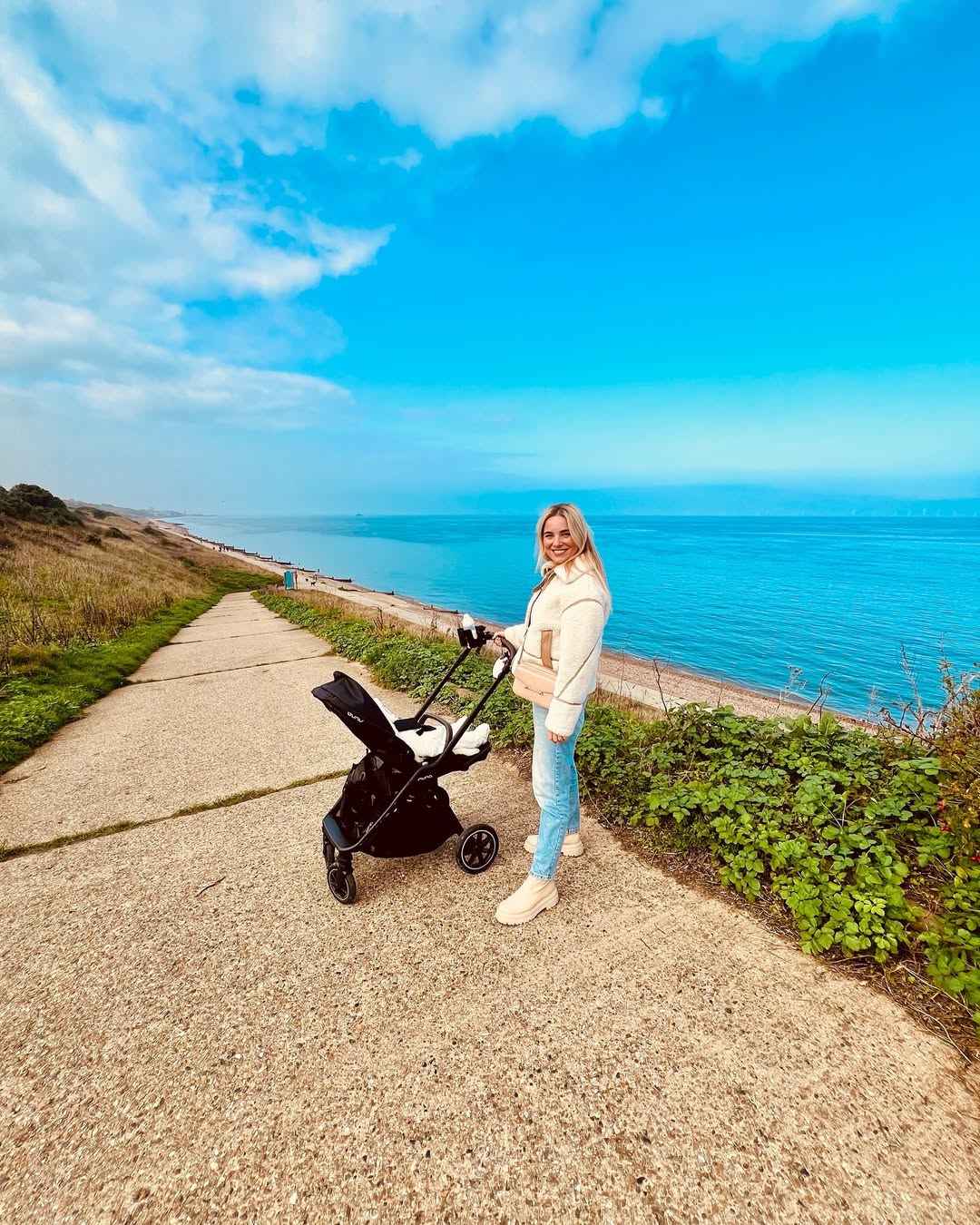 A photo from a carousel posted on 3 November 2024. | Source: Instagram/sianwelby