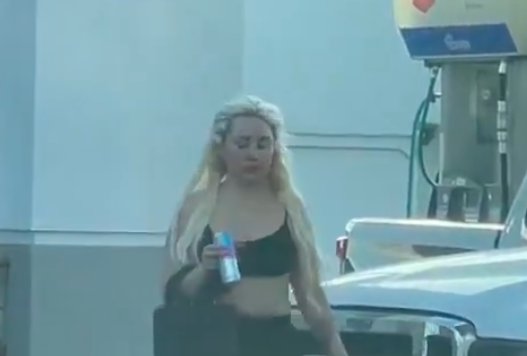 A close-up snapshot of Amanda Bynes after her 30-pound weight loss. | Source: X/@TMZ