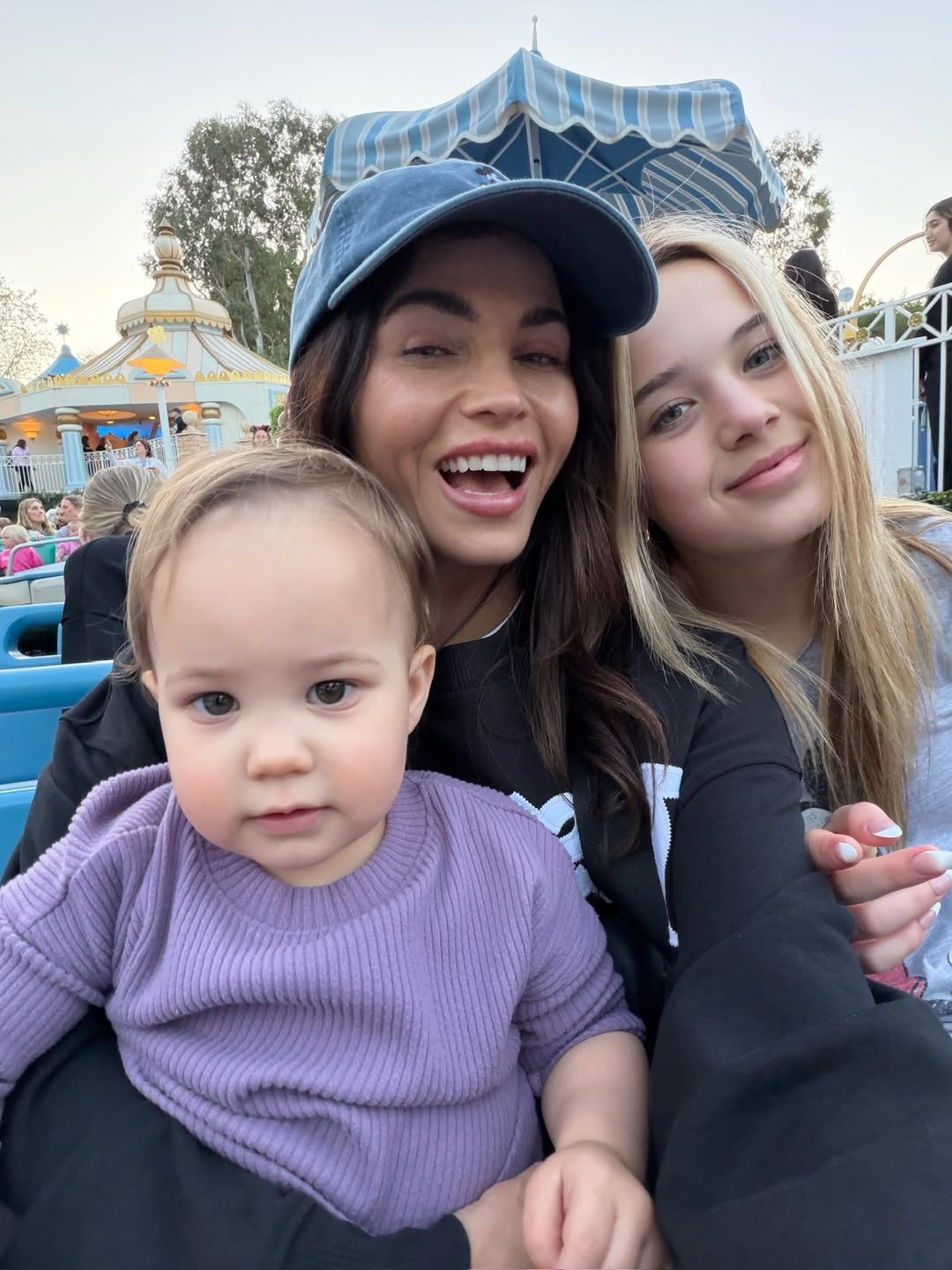 Jenna Dewan with Rhiannon and Everly | Source: Instagram/jennadewan