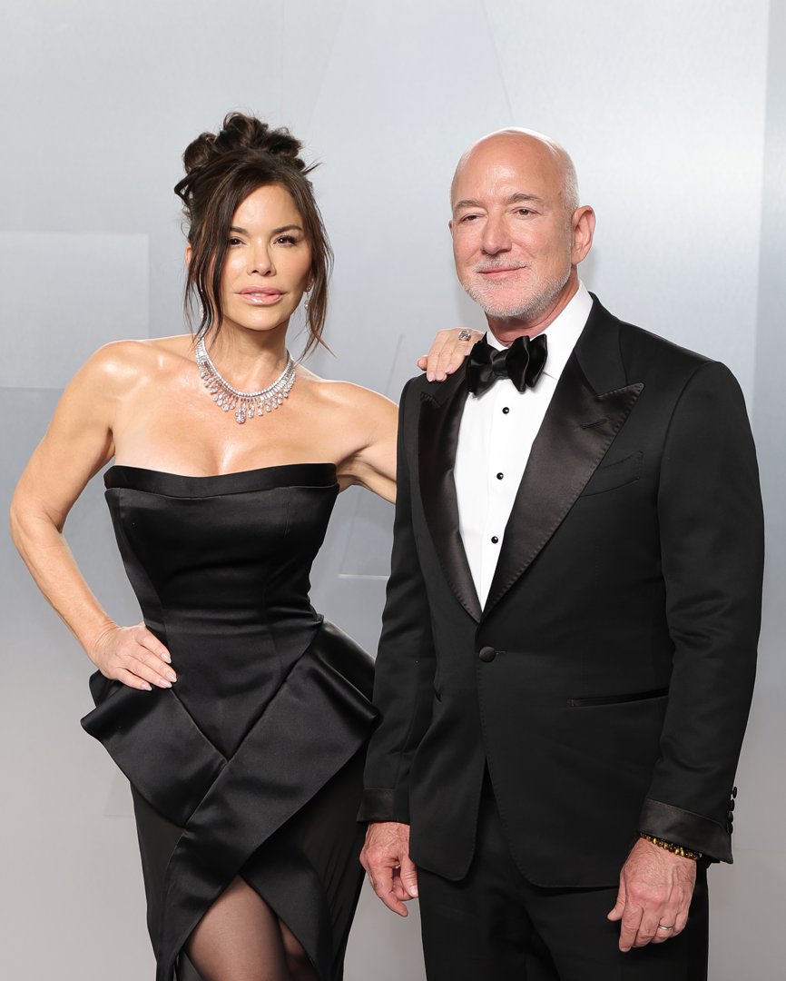 Lauren S&aacute;nchez poses beside Jeff Bezos at the 2026 Vanity Fair Oscar Party at the Los Angeles County Museum of Art in California on March 15, 2026. | Source: Getty Images