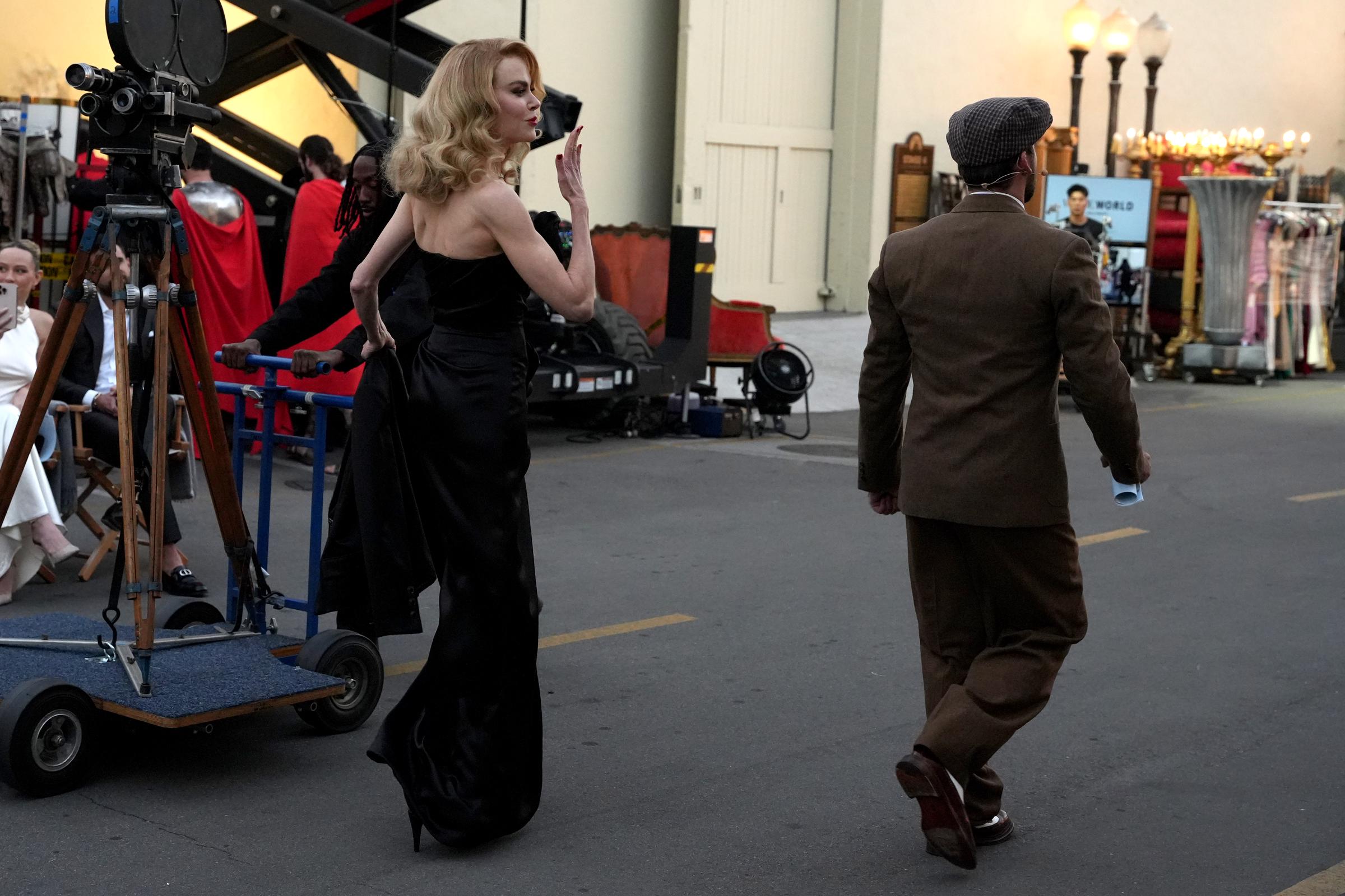 Nicole Kidman blows a kiss on the runway during Vogue World: Hollywood 2025 in California on October 26. | Source: Getty Images